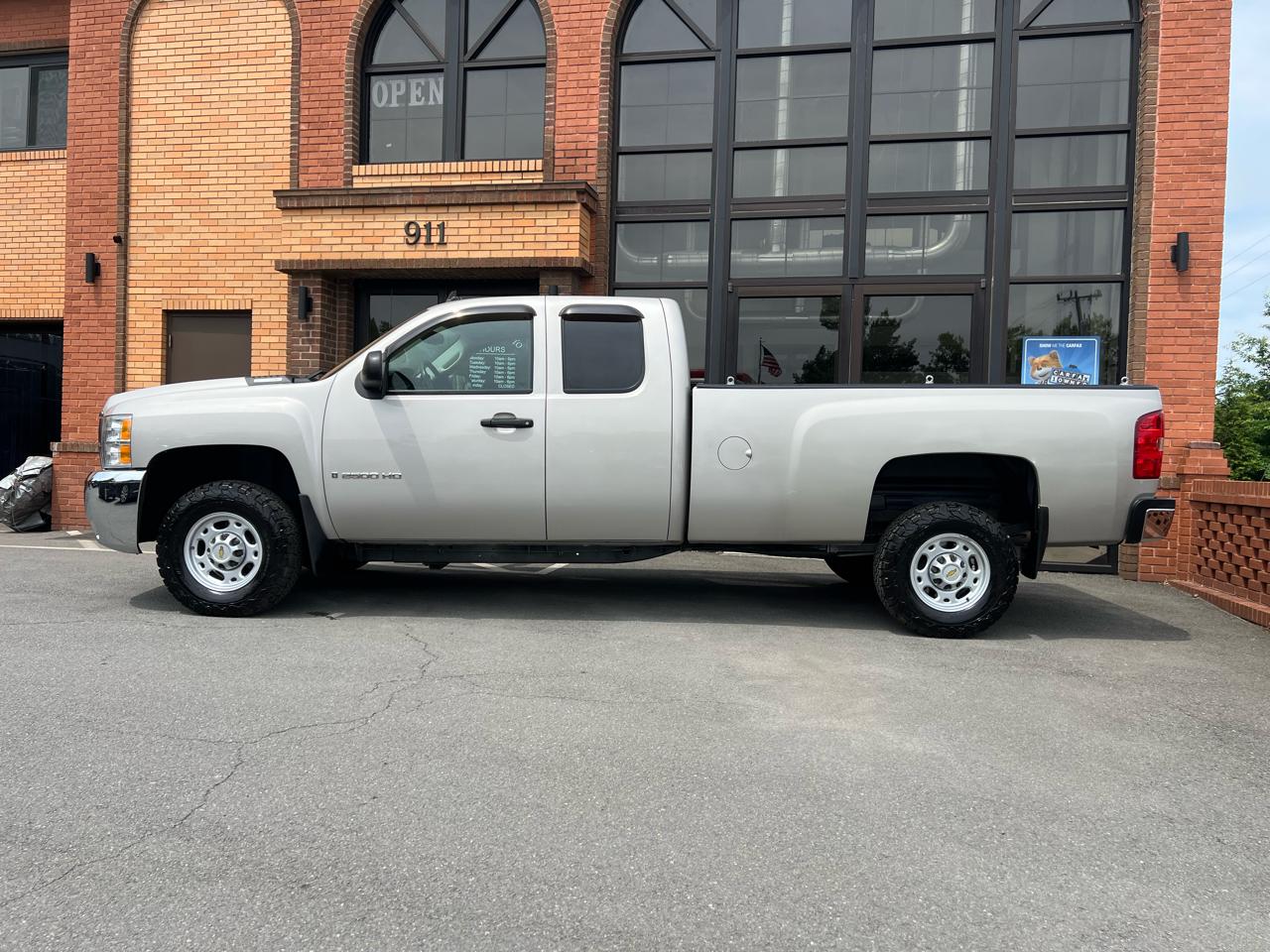 Chevrolet Silverado 2500HD Work Truck Ext. Cab Std. Box 4WD 2008