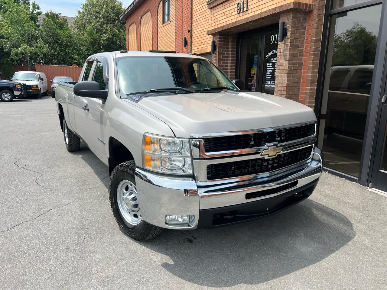 Chevrolet Silverado 2500HD Work Truck Ext. Cab Std. Box 4WD 2008
