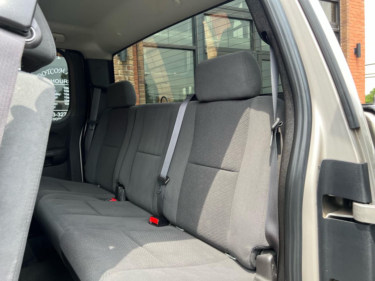 Chevrolet Silverado 2500HD Work Truck Ext. Cab Std. Box 4WD 2008
