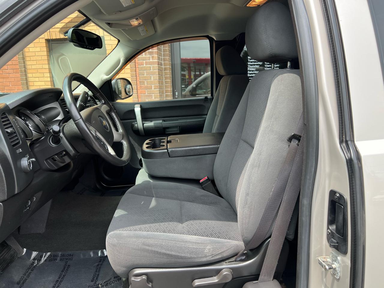 Chevrolet Silverado 2500HD Work Truck Ext. Cab Std. Box 4WD 2008