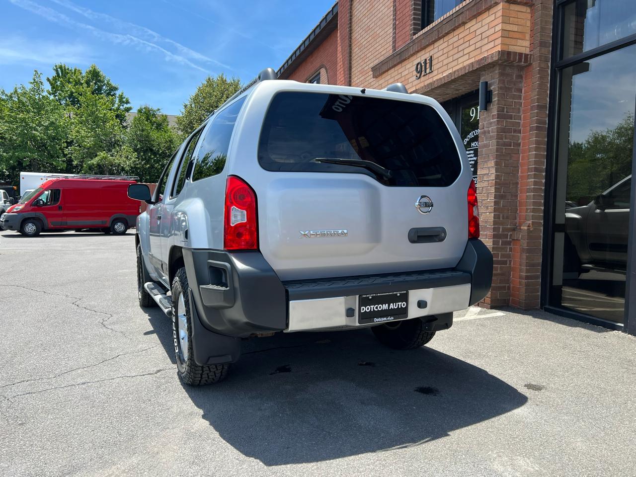 Nissan Xterra X 4WD 2011