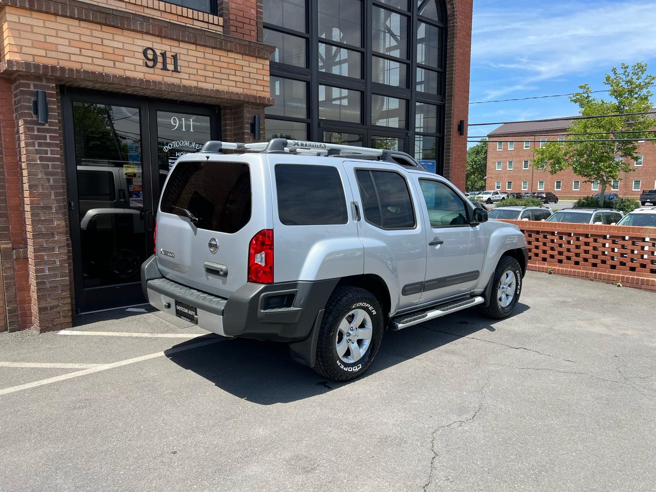 Nissan Xterra X 4WD 2011