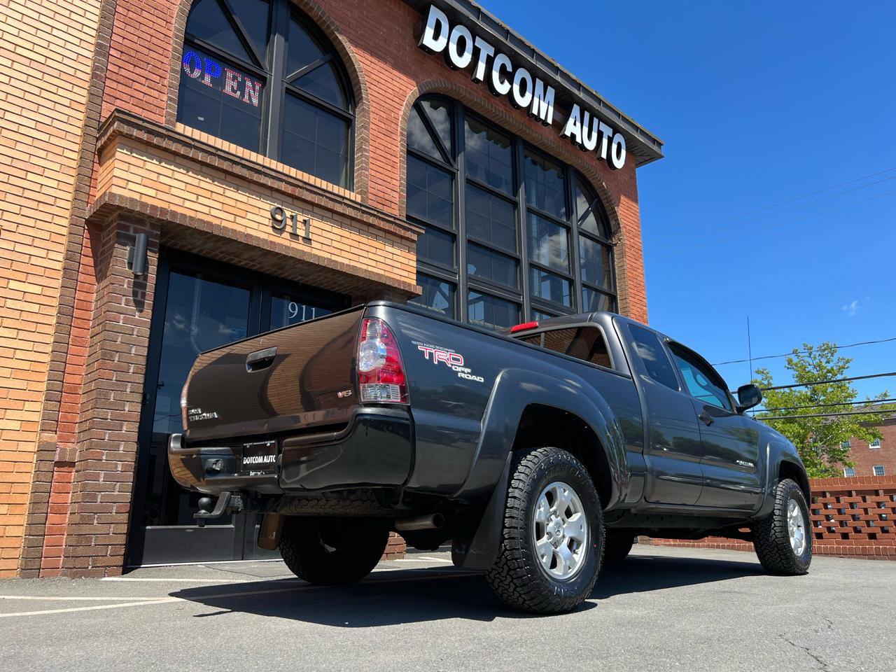Toyota Tacoma Access Cab V6 4WD 2011