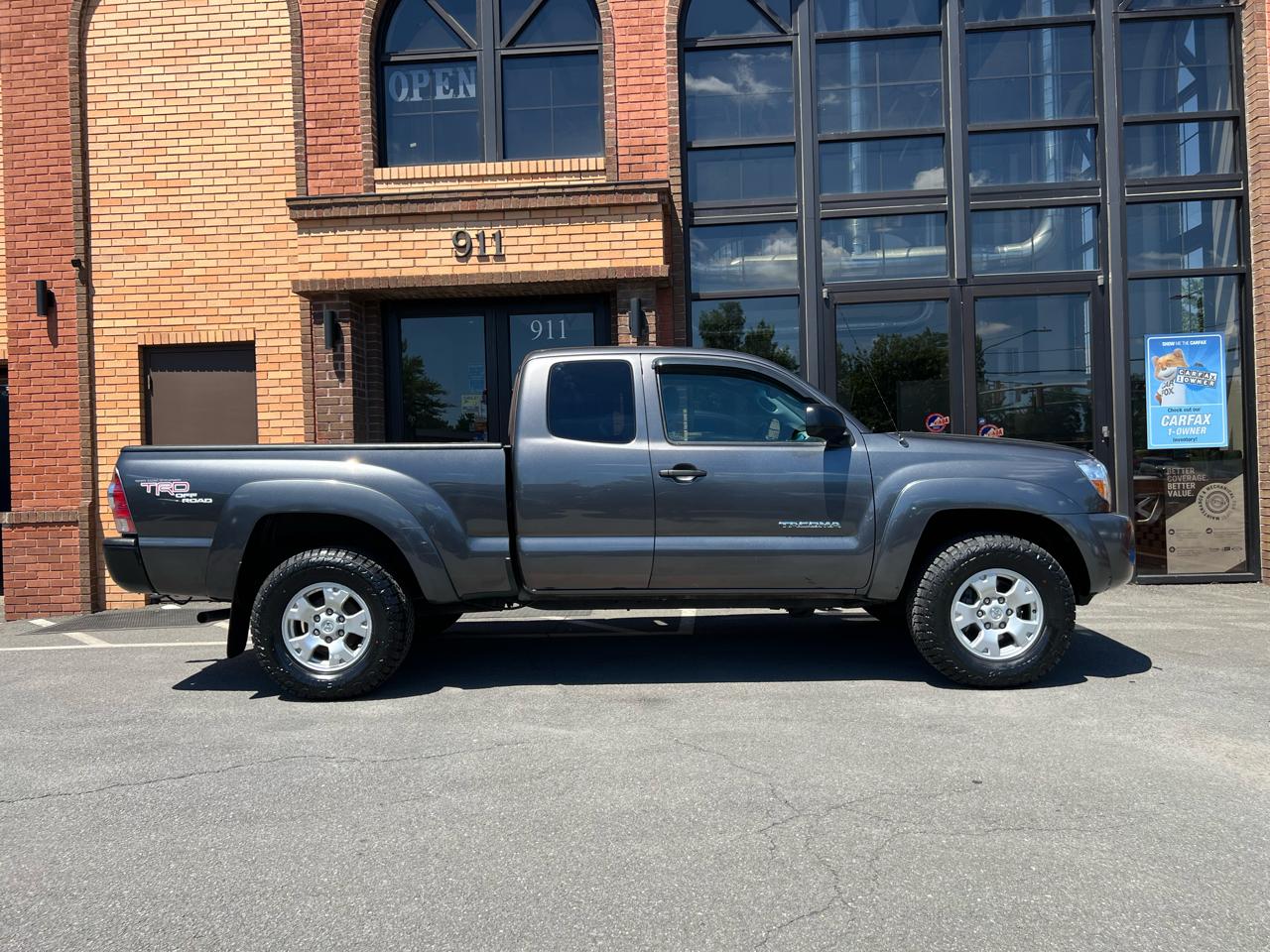 Toyota Tacoma Access Cab V6 4WD 2011