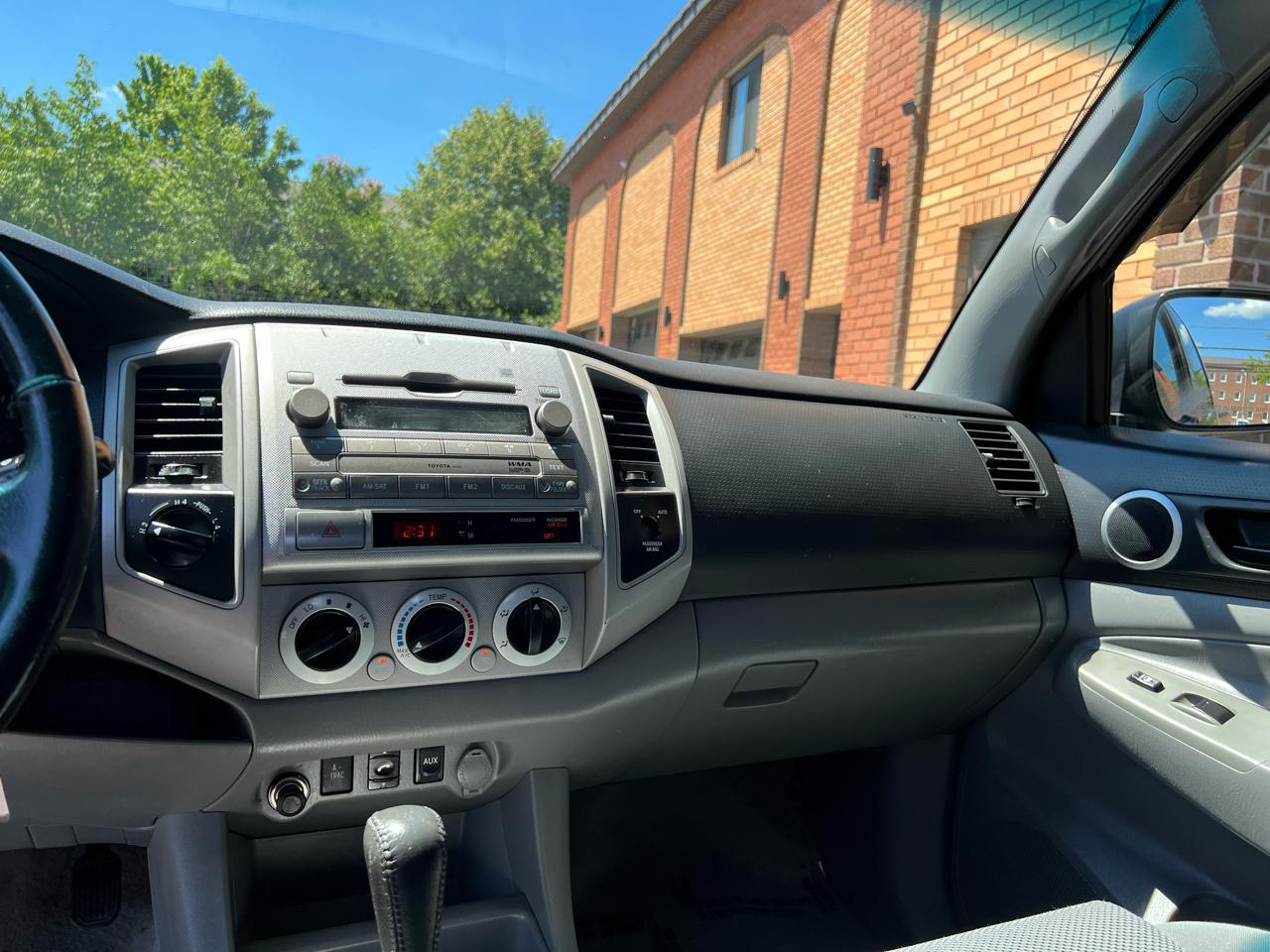 Toyota Tacoma Access Cab V6 4WD 2011