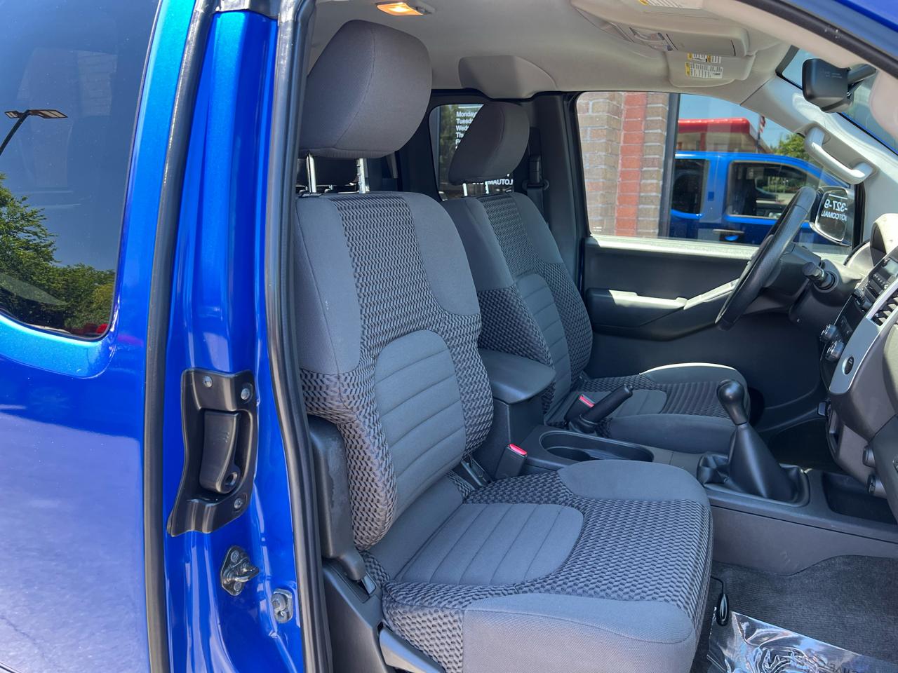 Nissan Frontier SV V6 King Cab 4WD 2012