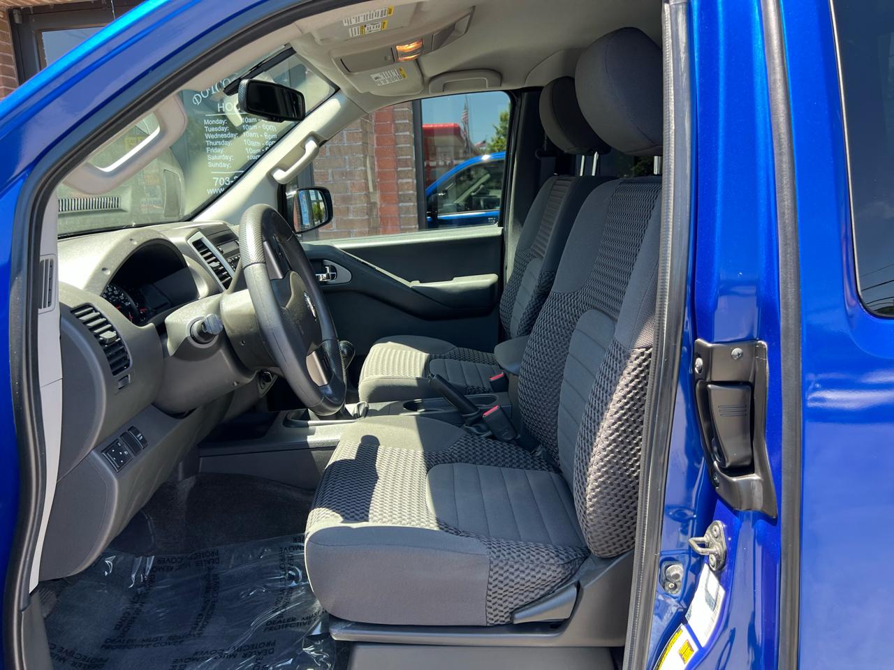 Nissan Frontier SV V6 King Cab 4WD 2012