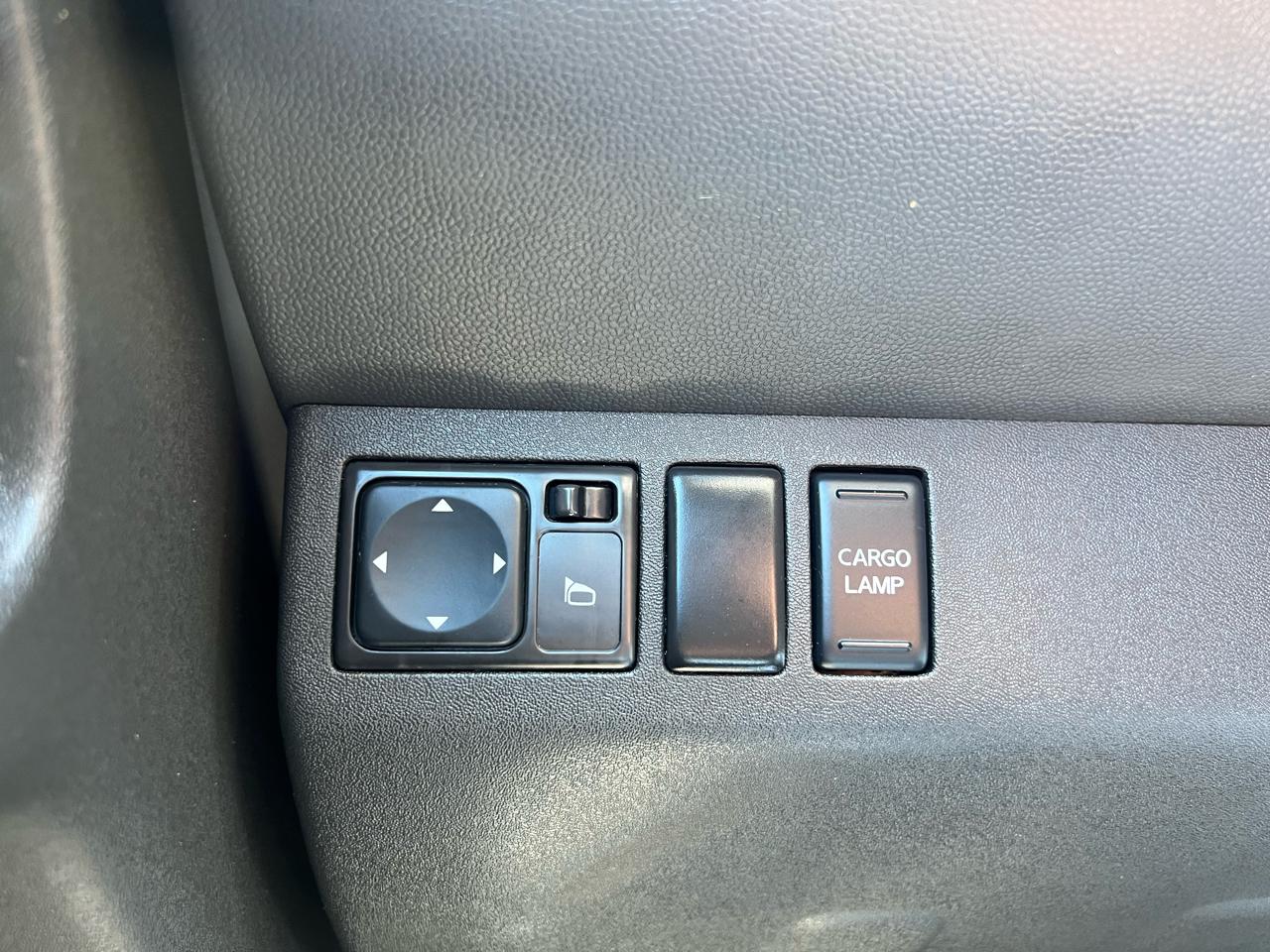 Nissan Frontier SV V6 King Cab 4WD 2012