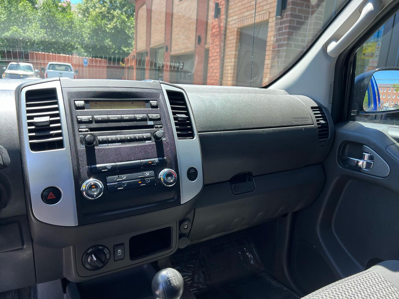 Nissan Frontier SV V6 King Cab 4WD 2012