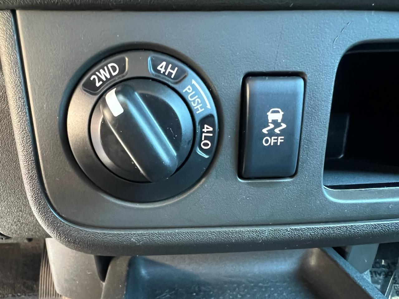 Nissan Frontier SV V6 King Cab 4WD 2012