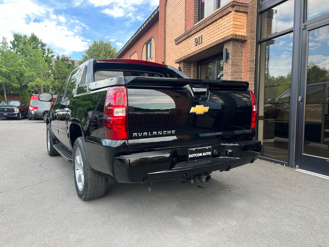 Chevrolet Avalanche LTZ 4WD 2013