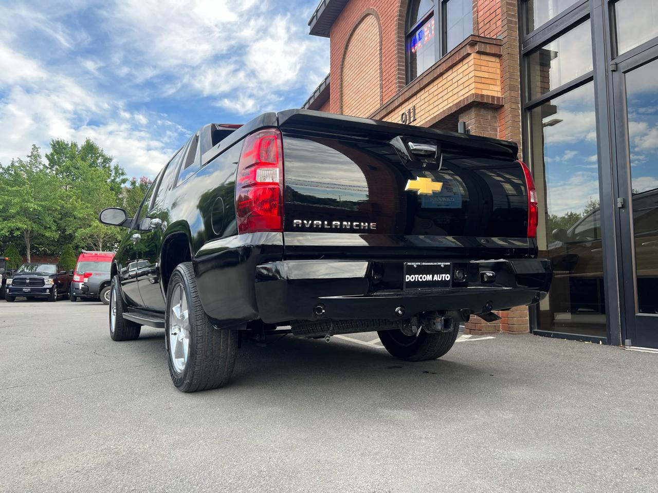 Chevrolet Avalanche LTZ 4WD 2013