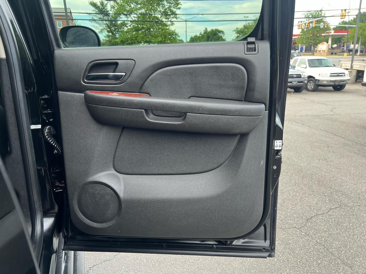 Chevrolet Avalanche LTZ 4WD 2013