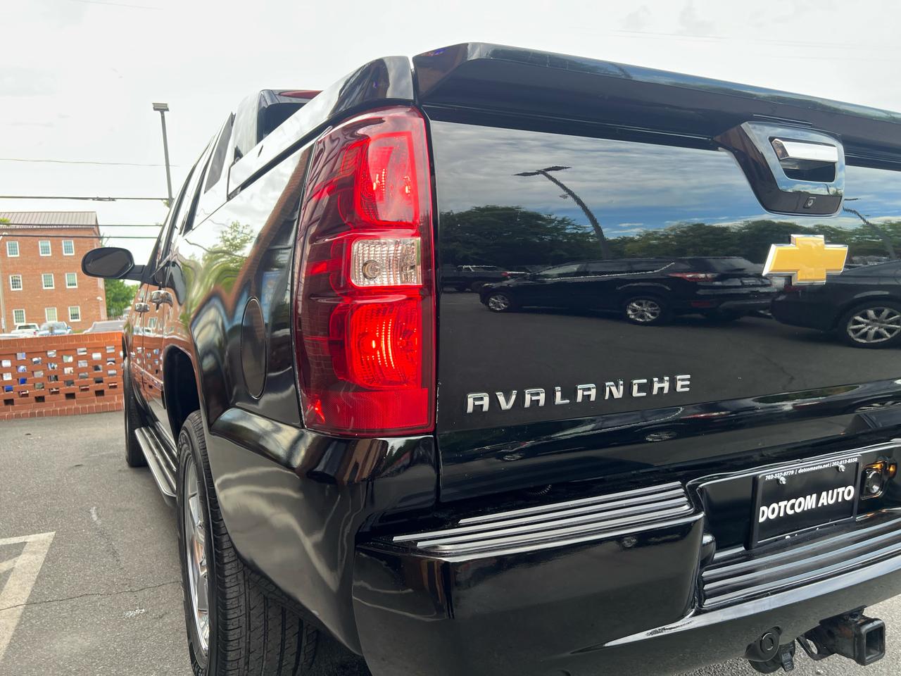 Chevrolet Avalanche LTZ 4WD 2013