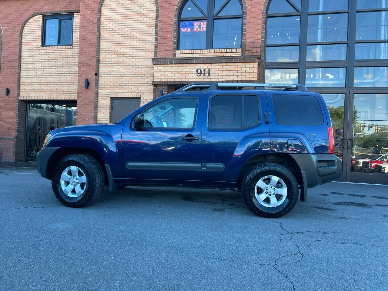 Nissan Xterra X 4WD 2010