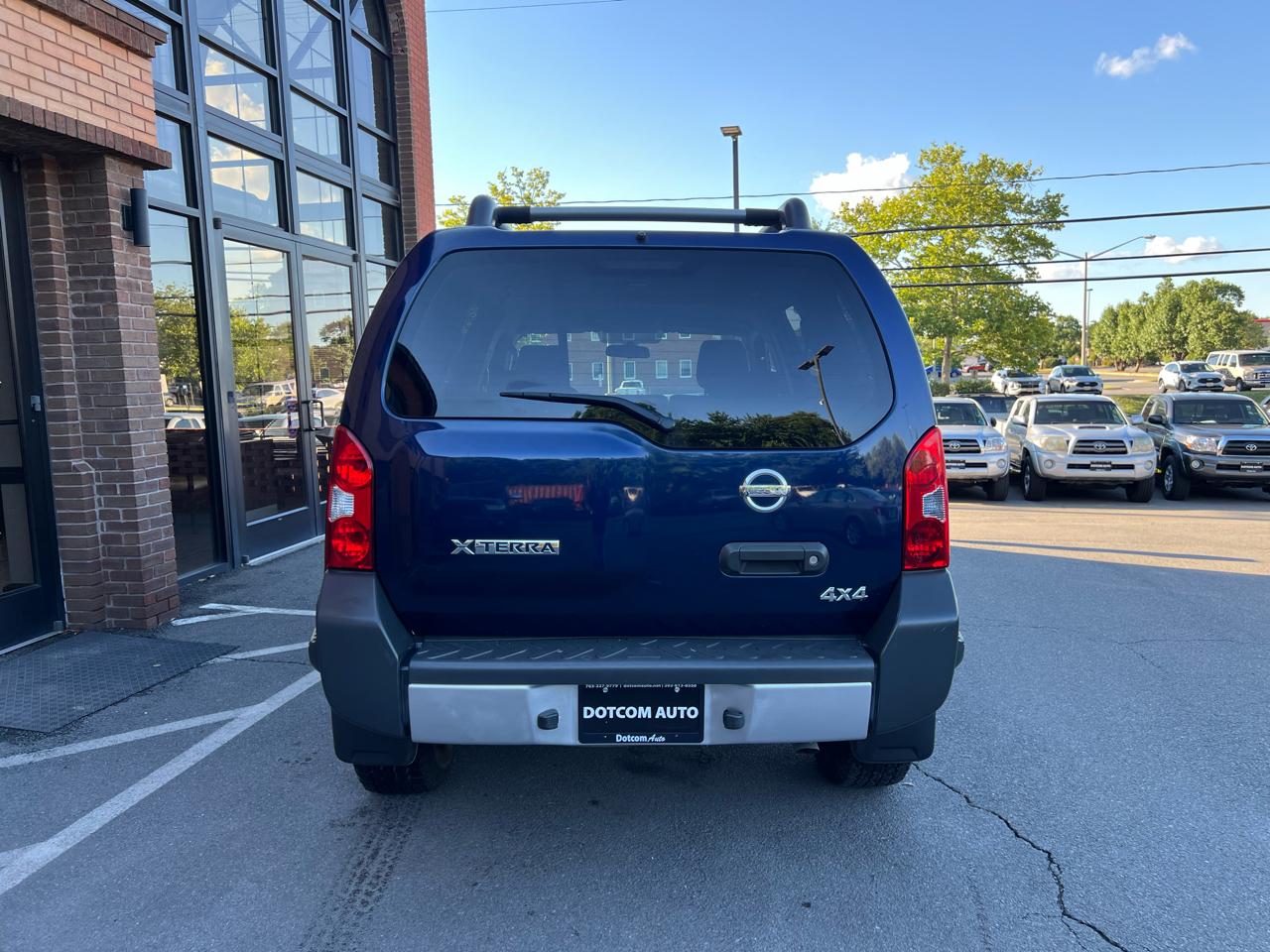 Nissan Xterra X 4WD 2010
