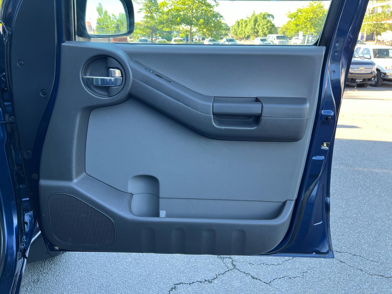 Nissan Xterra X 4WD 2010