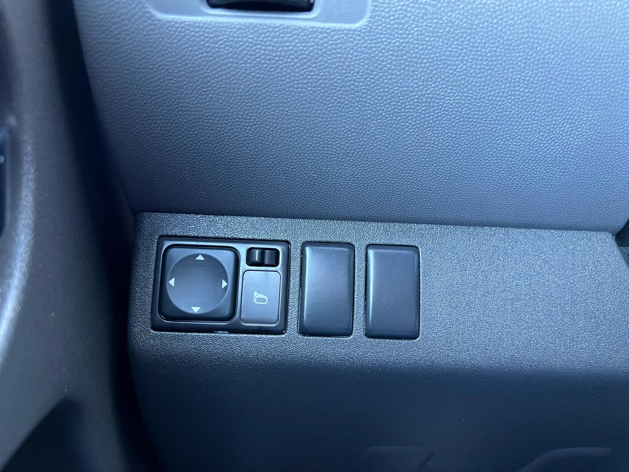 Nissan Xterra X 4WD 2010