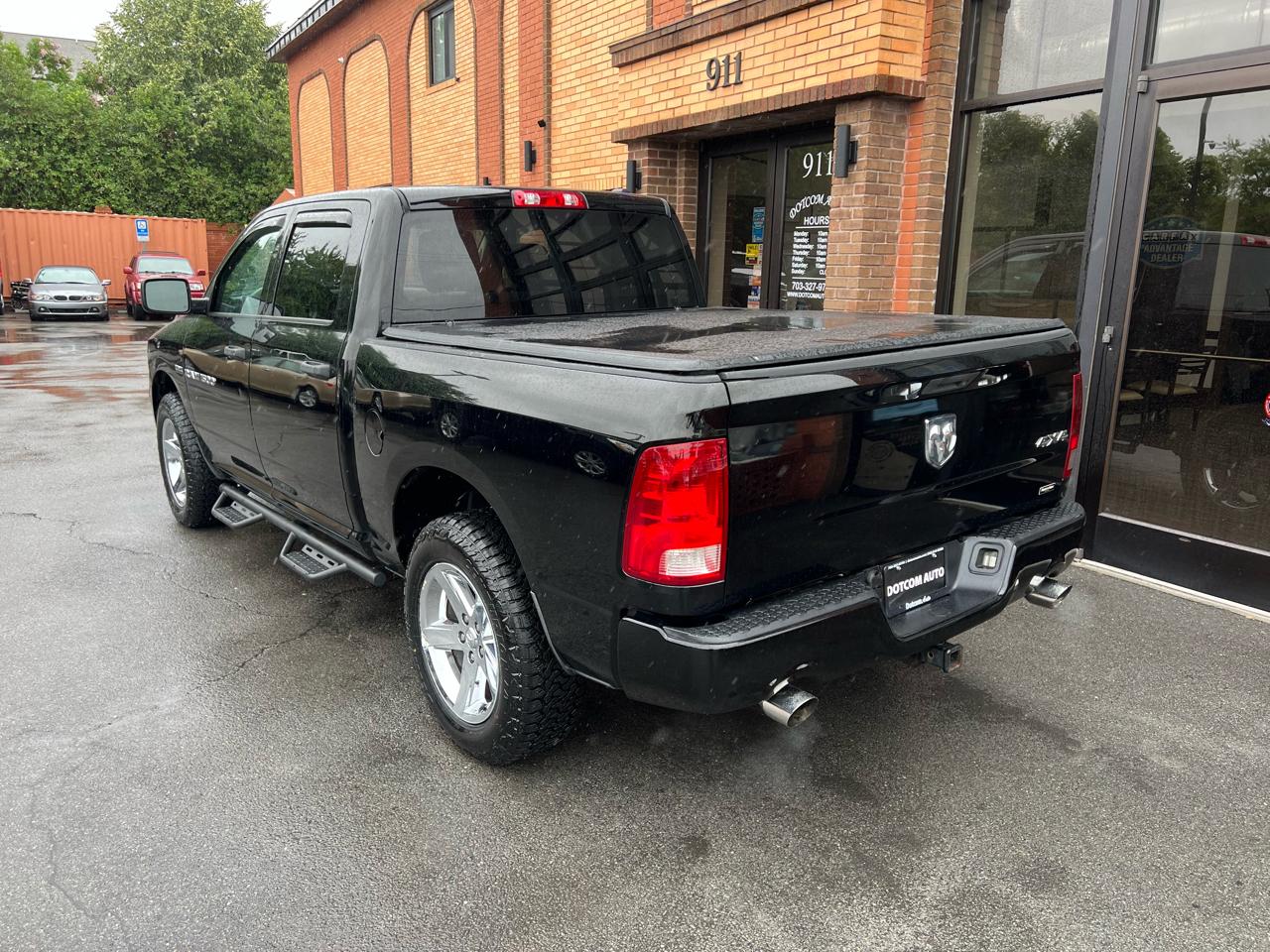 RAM 1500 ST Crew Cab 4WD 2012