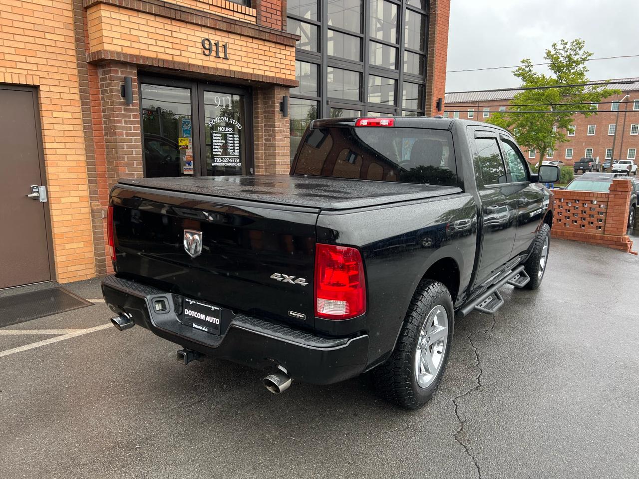 RAM 1500 ST Crew Cab 4WD 2012