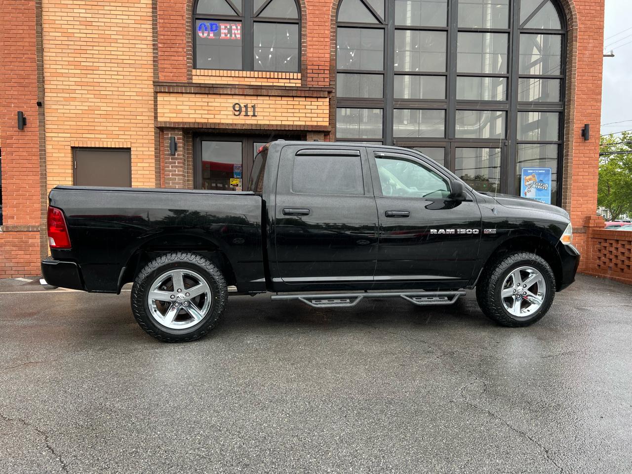 RAM 1500 ST Crew Cab 4WD 2012