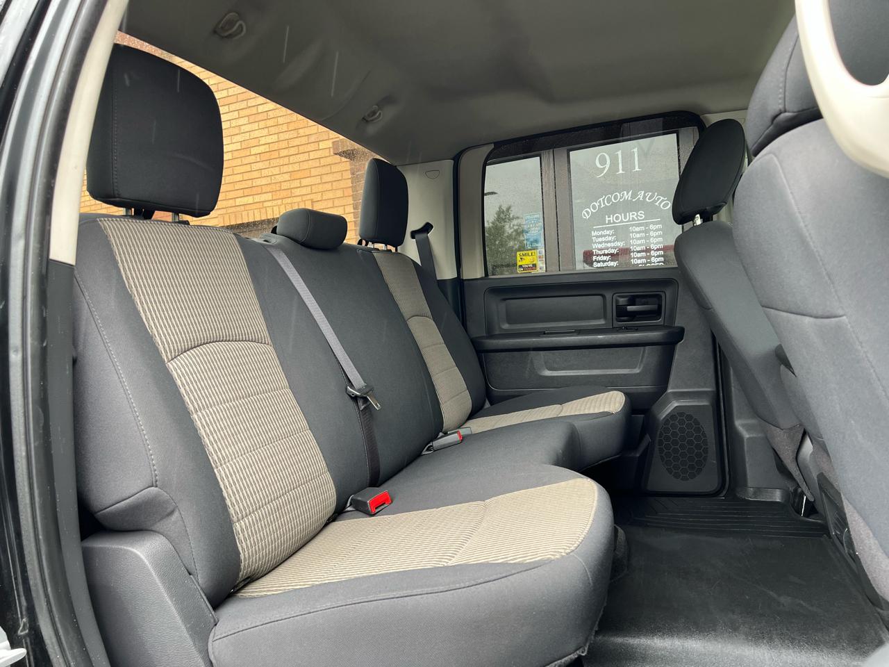 RAM 1500 ST Crew Cab 4WD 2012