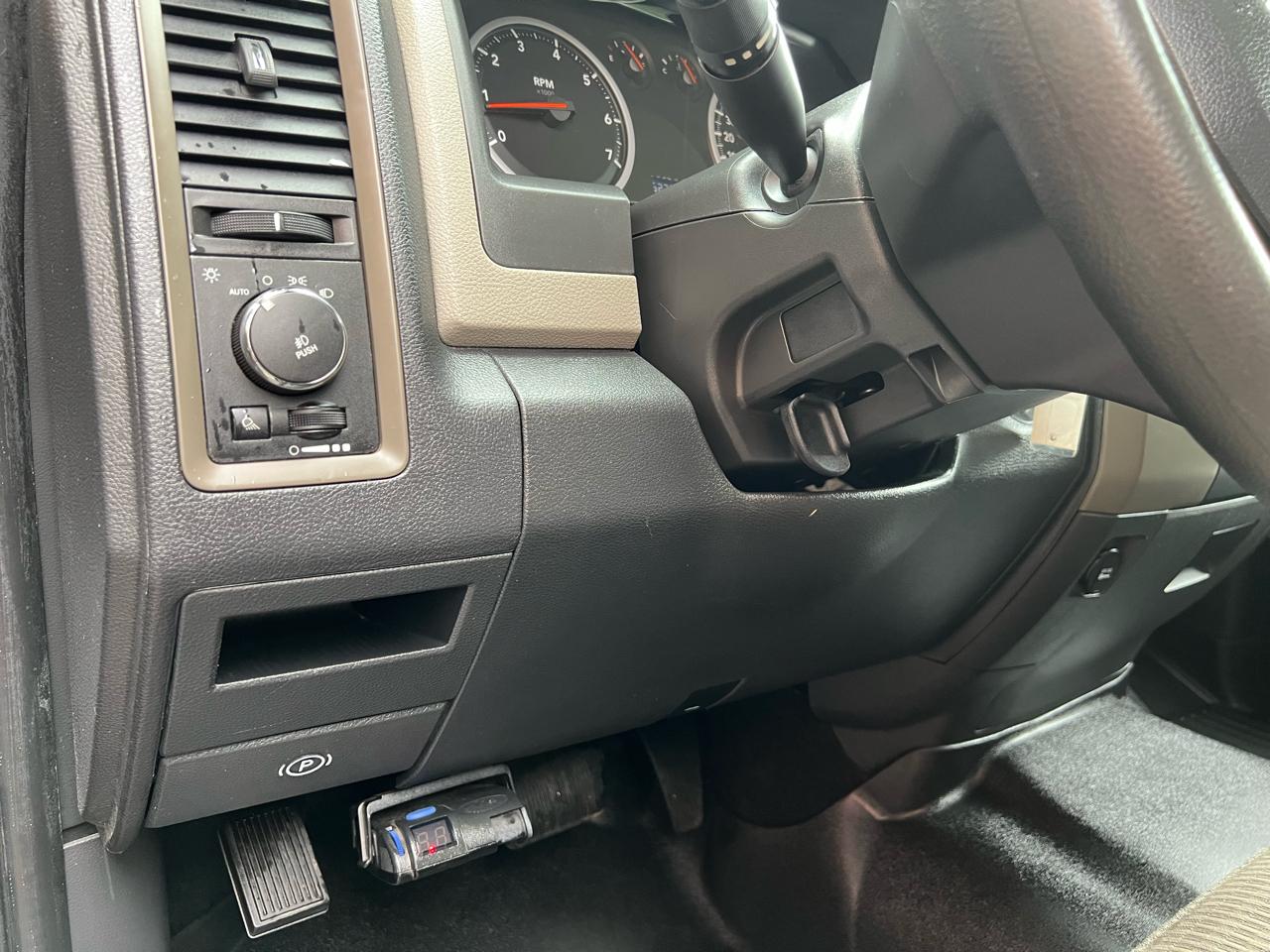 RAM 1500 ST Crew Cab 4WD 2012