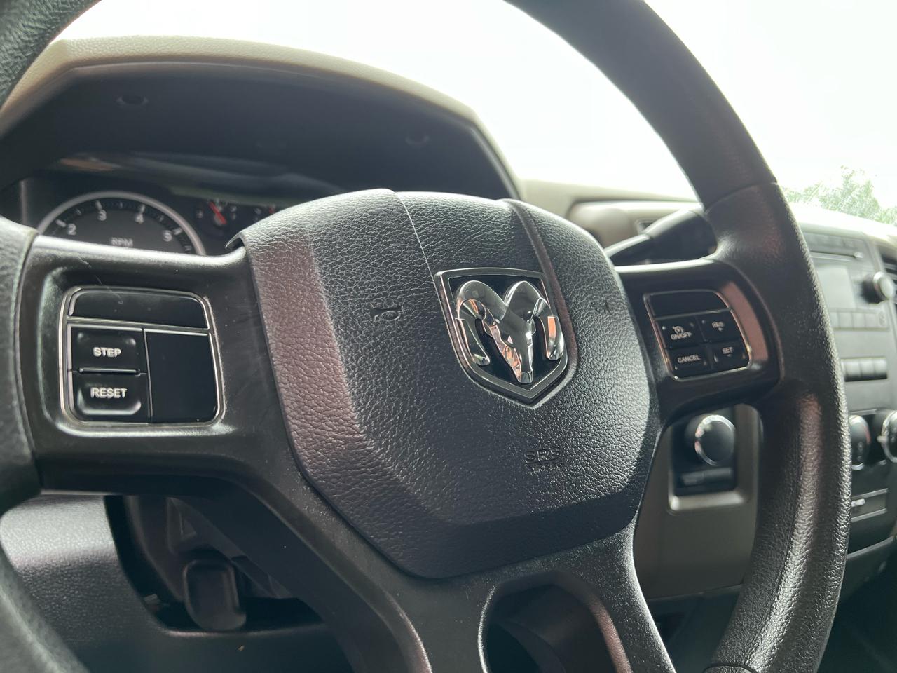 RAM 1500 ST Crew Cab 4WD 2012