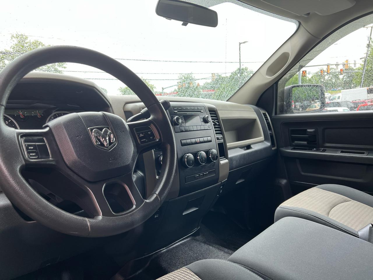 RAM 1500 ST Crew Cab 4WD 2012