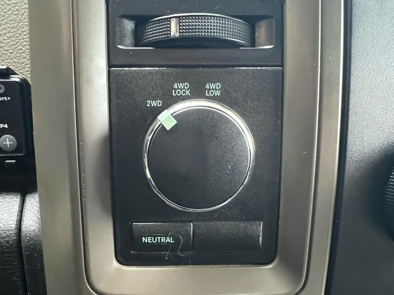 RAM 1500 ST Crew Cab 4WD 2012