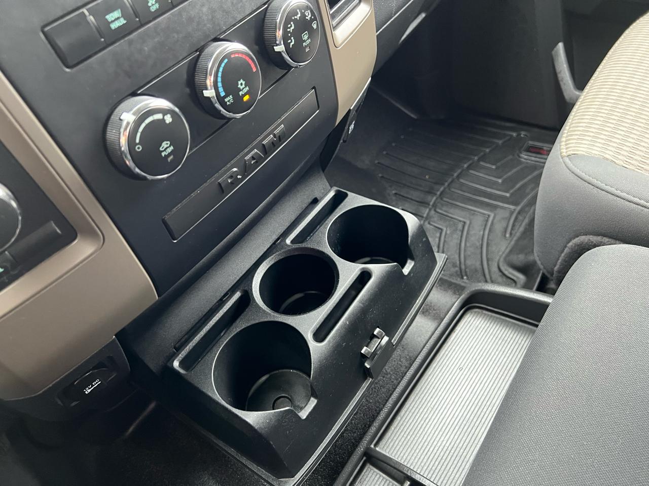 RAM 1500 ST Crew Cab 4WD 2012