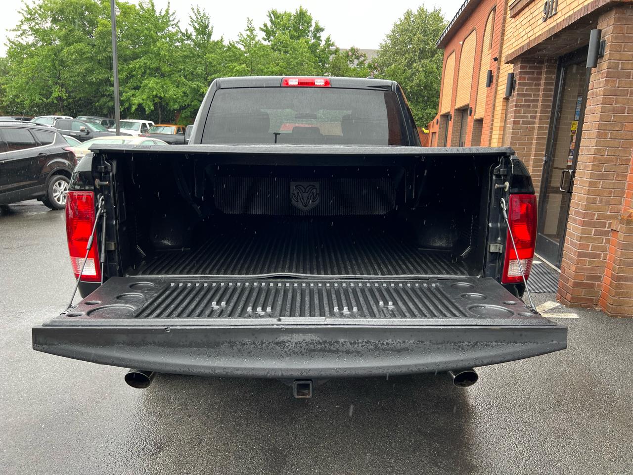 RAM 1500 ST Crew Cab 4WD 2012