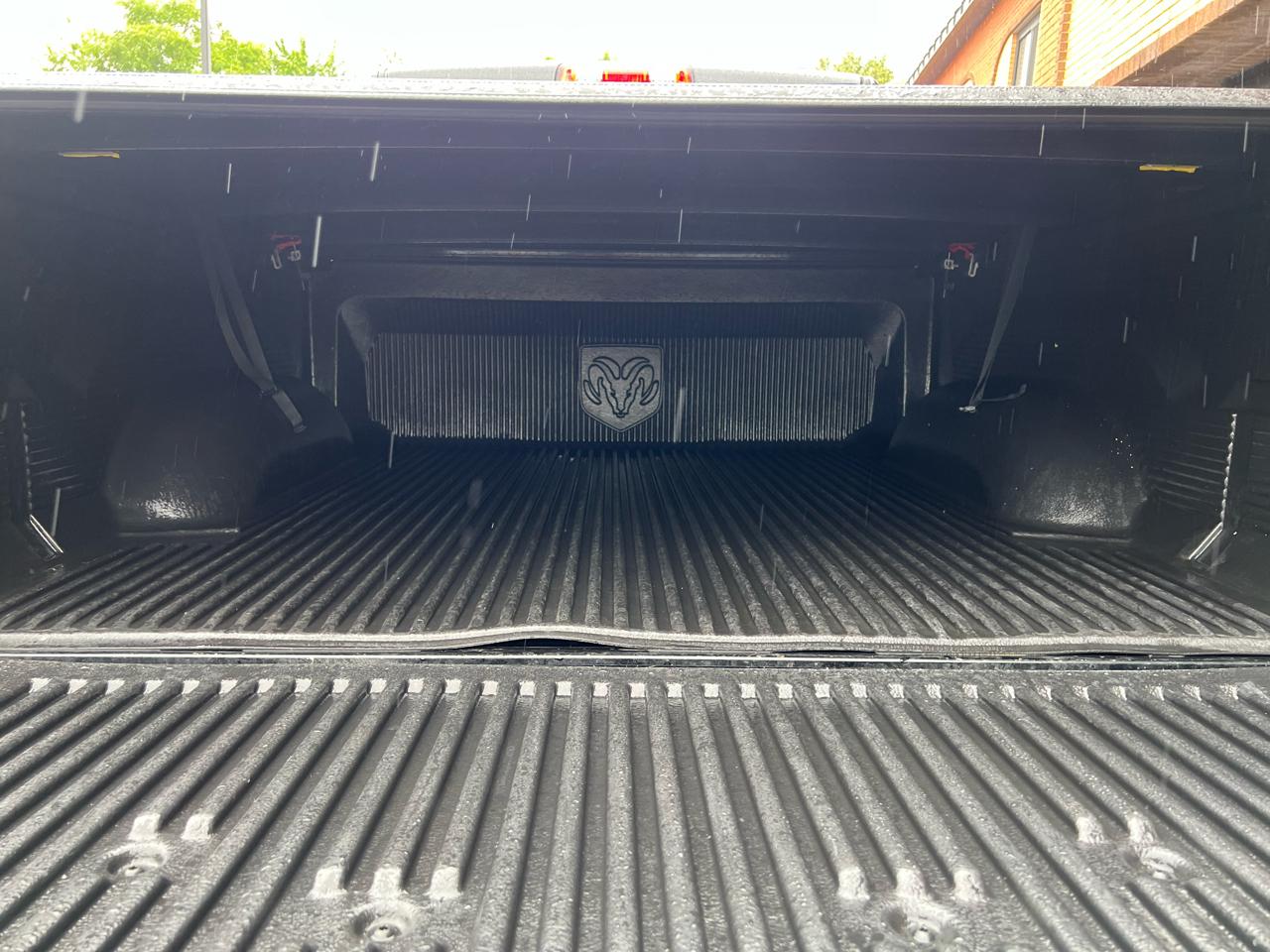 RAM 1500 ST Crew Cab 4WD 2012