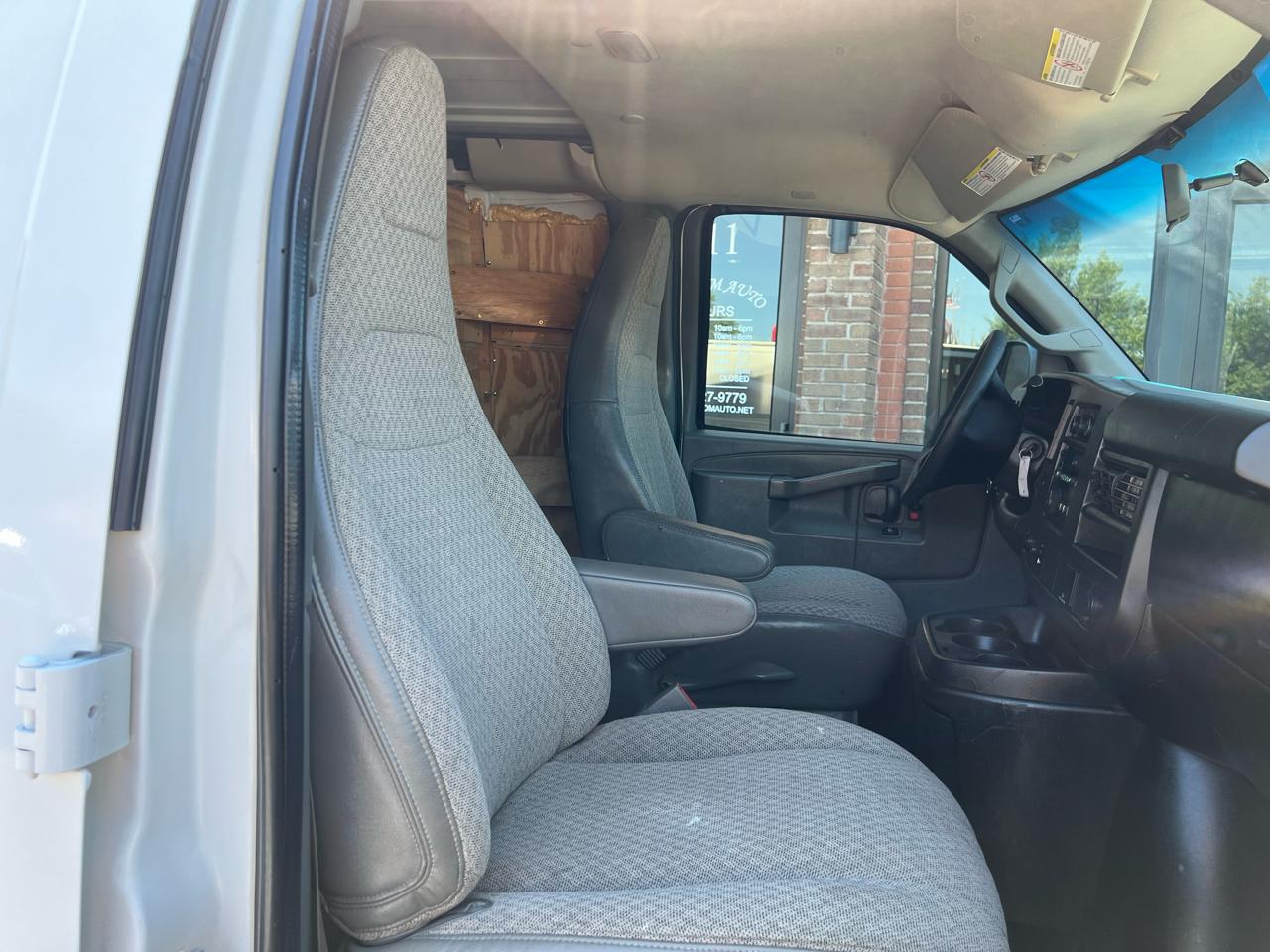 GMC Savana G2500 Cargo 2017