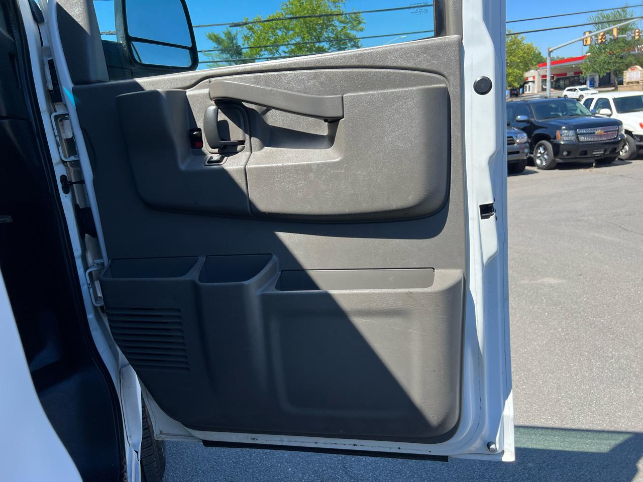 GMC Savana G2500 Cargo 2017