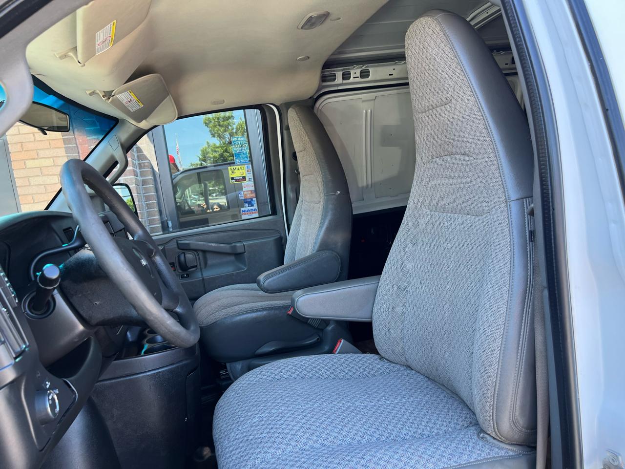 GMC Savana G2500 Cargo 2017