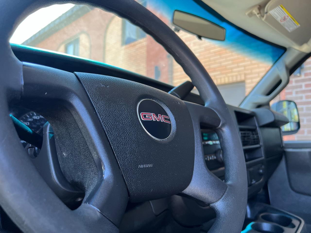 GMC Savana G2500 Cargo 2017