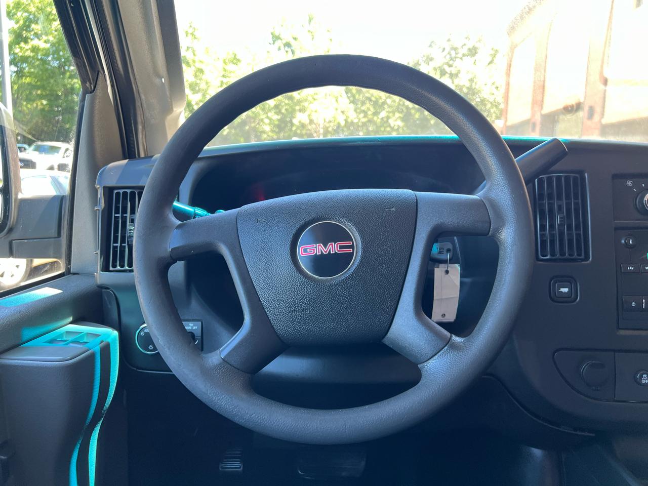 GMC Savana G2500 Cargo 2017