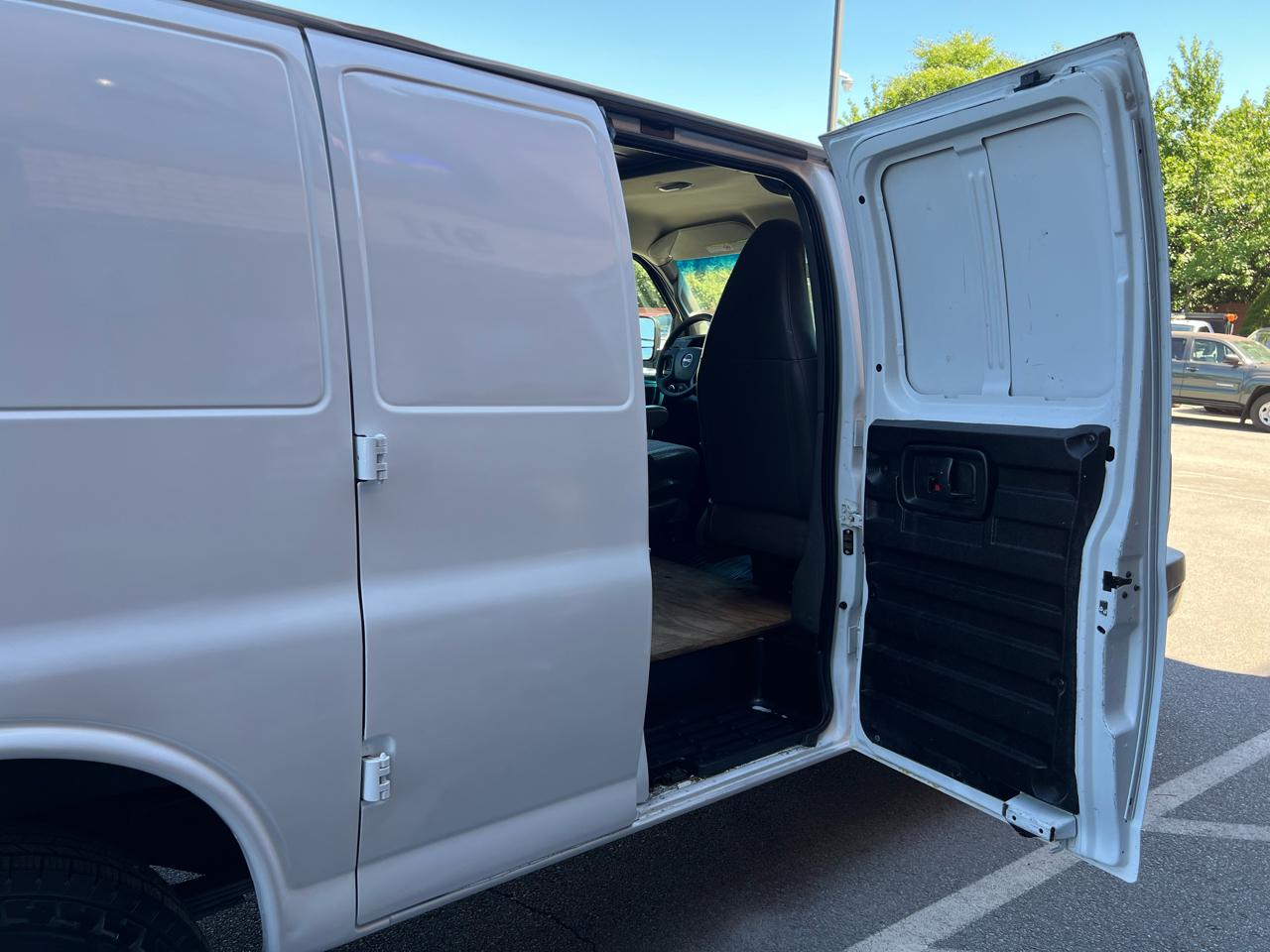 GMC Savana G2500 Cargo 2017