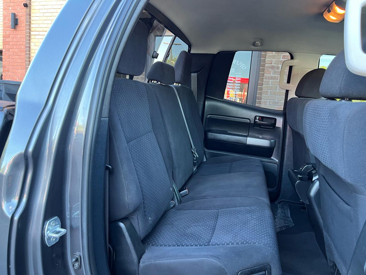 Toyota Tundra Tundra-Grade 5.7L Double Cab 4WD 2011