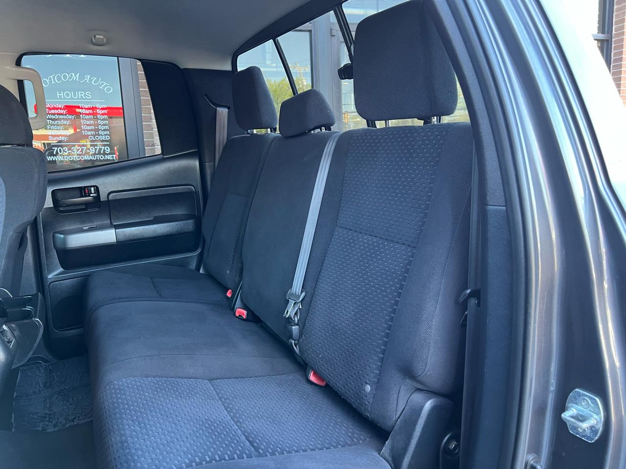 Toyota Tundra Tundra-Grade 5.7L Double Cab 4WD 2011
