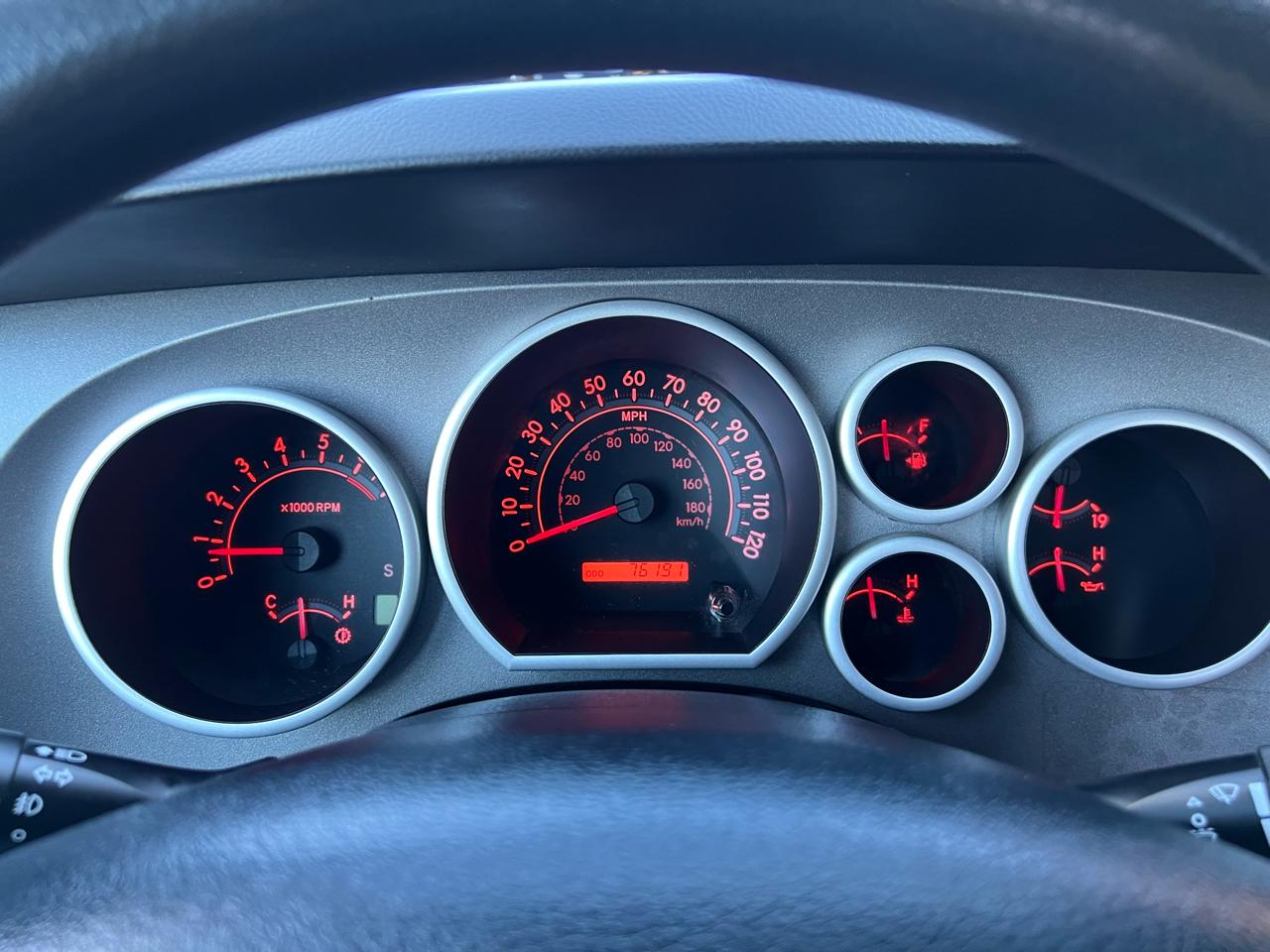 Toyota Tundra Tundra-Grade 5.7L Double Cab 4WD 2011