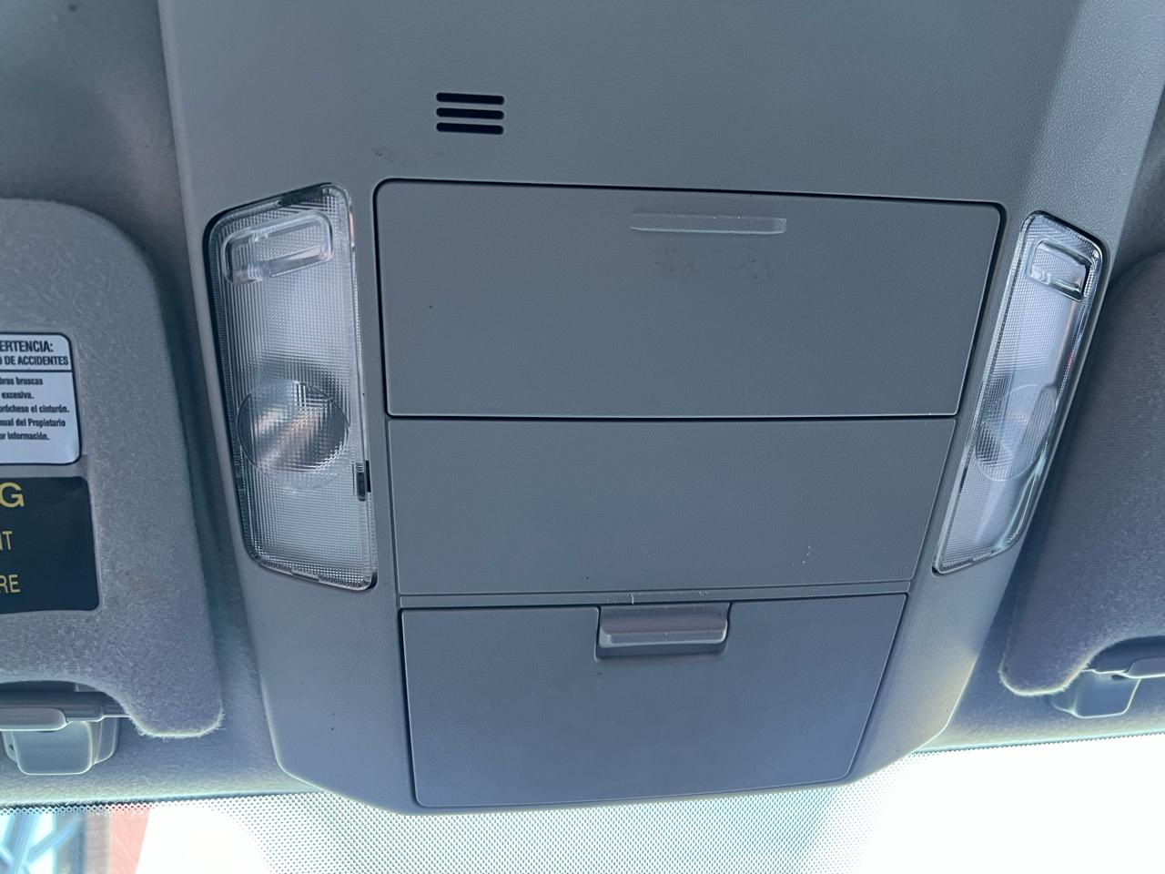 Toyota Tundra Tundra-Grade 5.7L Double Cab 4WD 2011