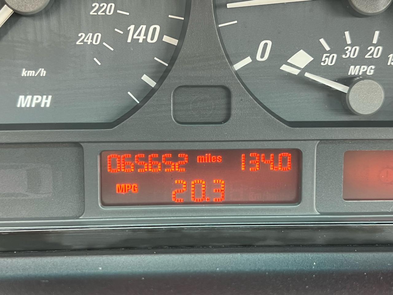 BMW 3-Series 325Ci convertible 2004