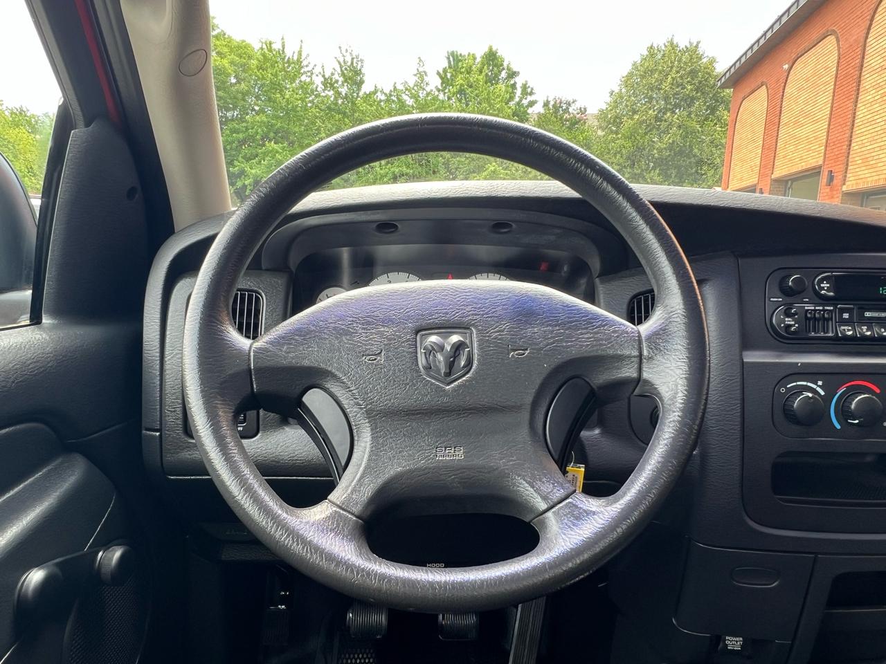 Dodge Ram 1500 SLT Plus Short Bed 2WD 2002