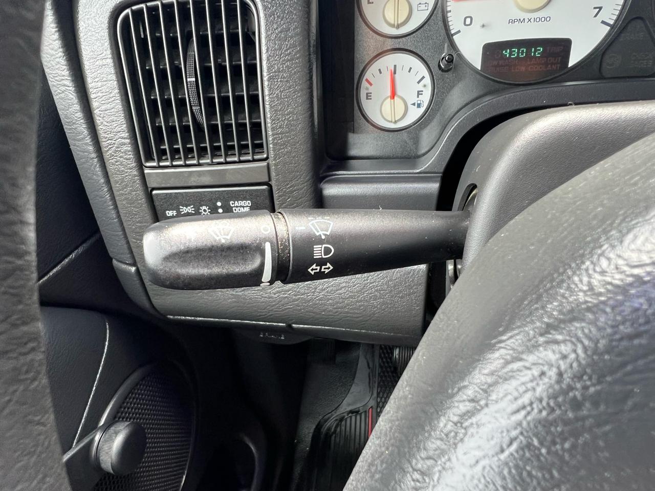 Dodge Ram 1500 SLT Plus Short Bed 2WD 2002