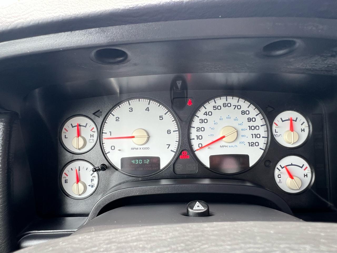 Dodge Ram 1500 SLT Plus Short Bed 2WD 2002