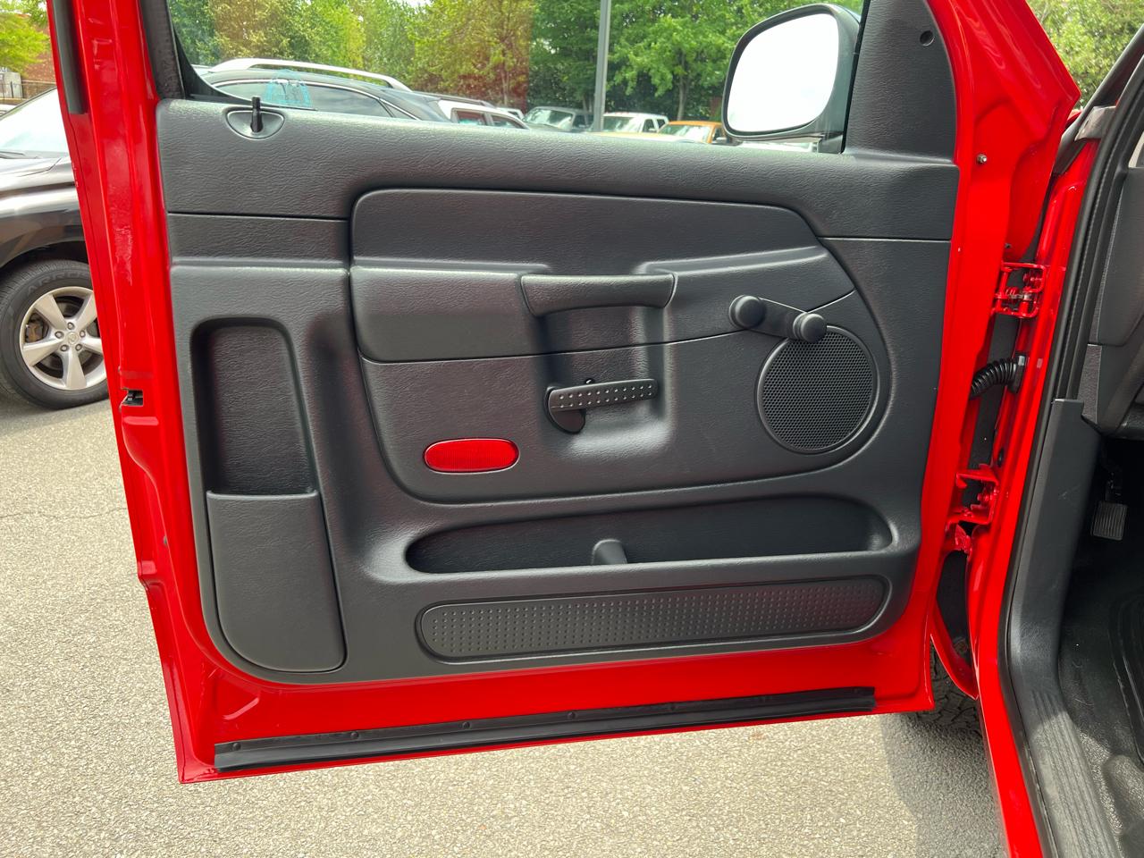 Dodge Ram 1500 SLT Plus Short Bed 2WD 2002