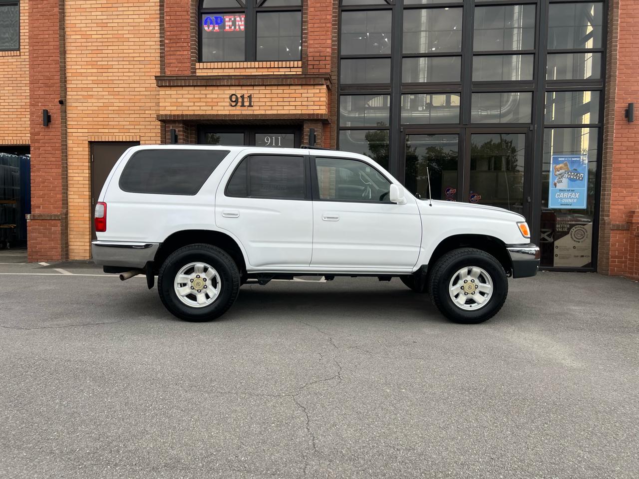 Toyota 4Runner SR5 4WD 1999