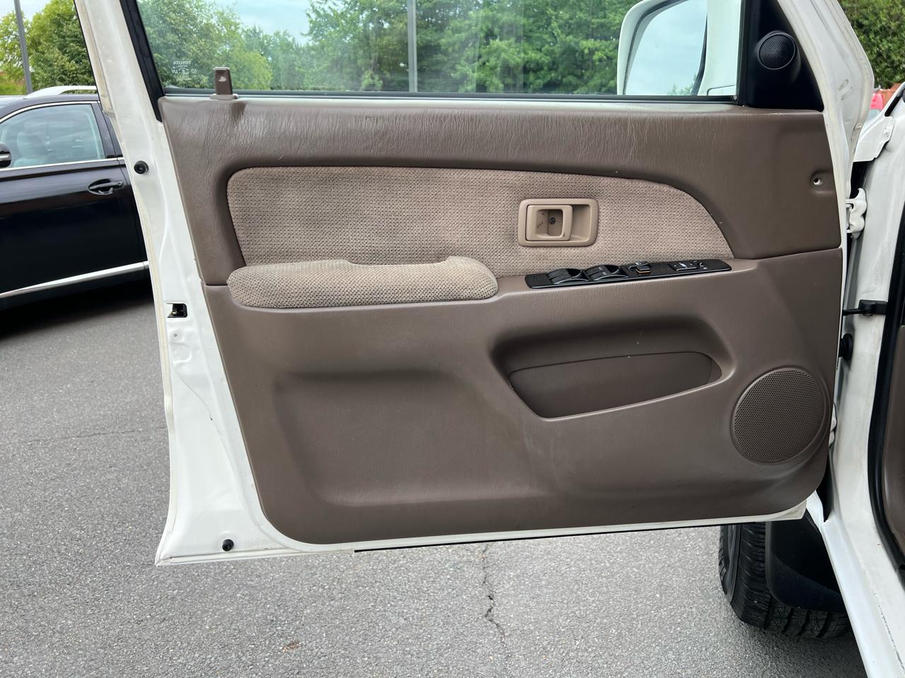 Toyota 4Runner SR5 4WD 1999